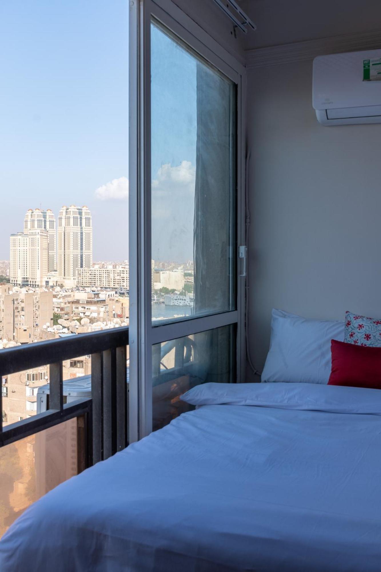 Zamalek Sunny Khan Apartment
